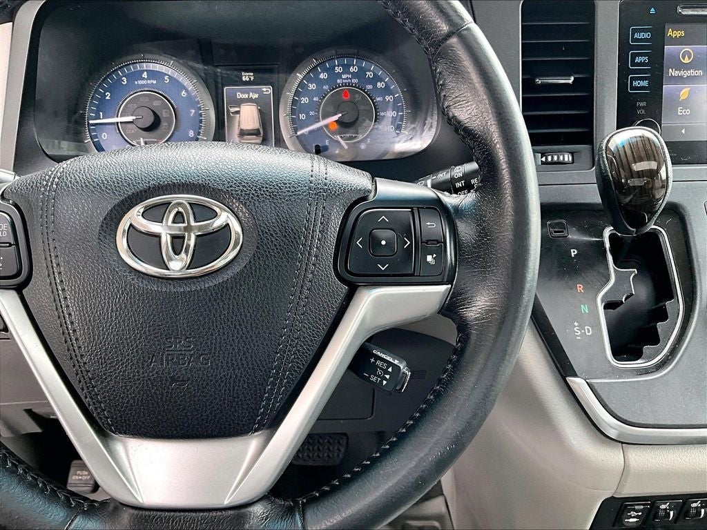 2015 Toyota Sienna XLE 7 Passenger
