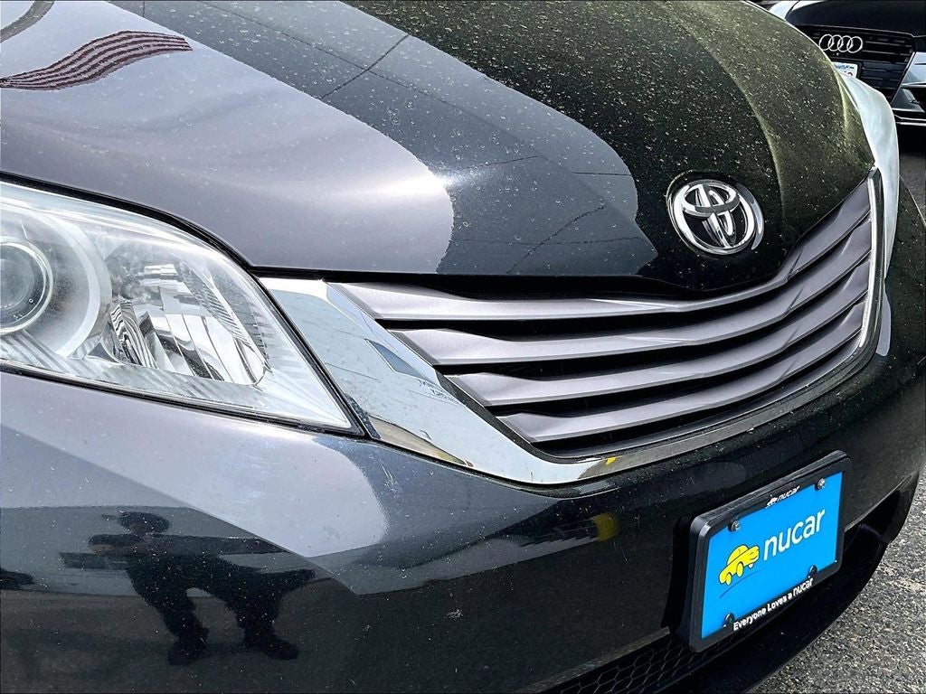 2015 Toyota Sienna XLE 7 Passenger