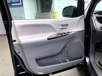 2015 Toyota Sienna XLE 7 Passenger