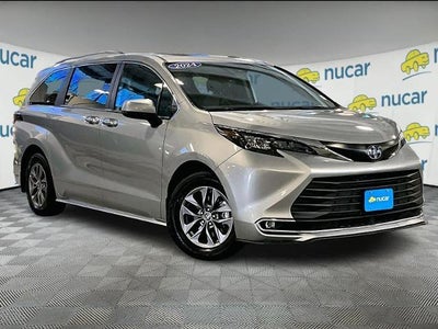 2024 Toyota Sienna XLE