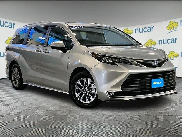 2024 Toyota Sienna XLE