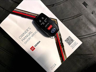 2024 Toyota Sienna XLE