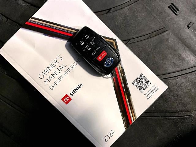 2024 Toyota Sienna XLE