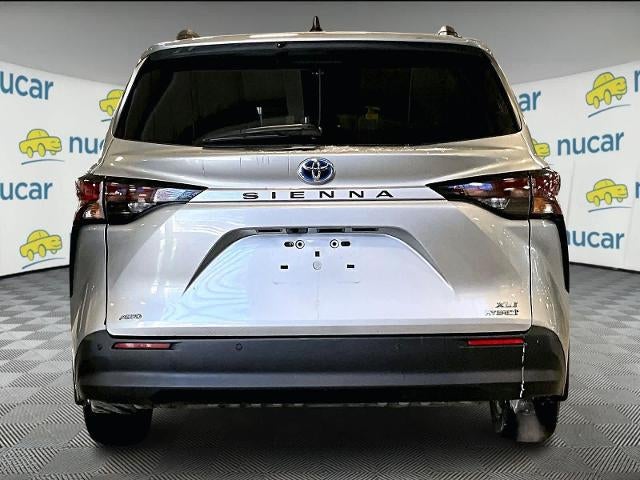 2024 Toyota Sienna XLE