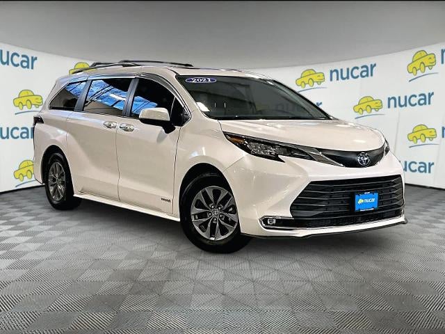 2021 Toyota Sienna XLE