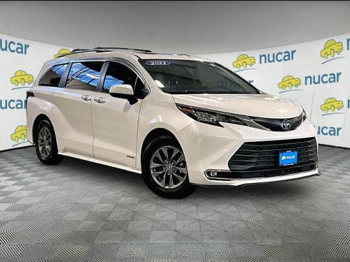 2021 Toyota Sienna XLE