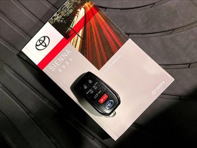 2021 Toyota Sienna XLE