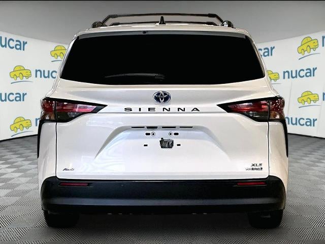 2021 Toyota Sienna XLE