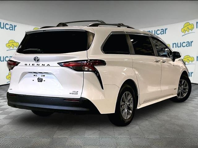 2021 Toyota Sienna XLE