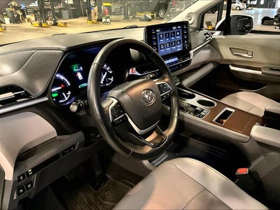 2021 Toyota Sienna XLE
