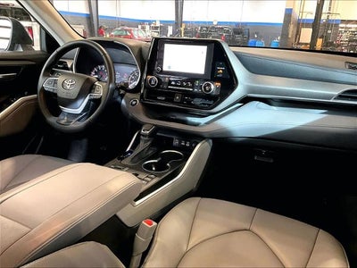2023 Toyota Highlander XLE