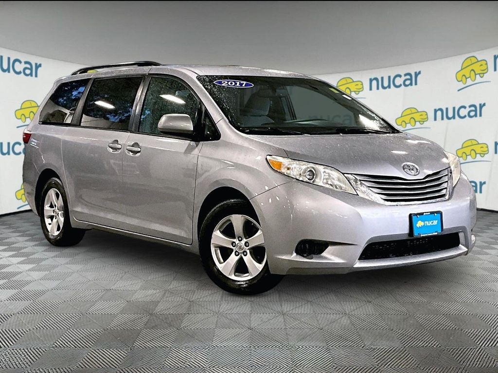 2017 Toyota Sienna LE 8 Passenger