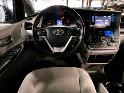 2017 Toyota Sienna LE 8 Passenger