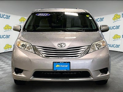 2017 Toyota Sienna LE 8 Passenger