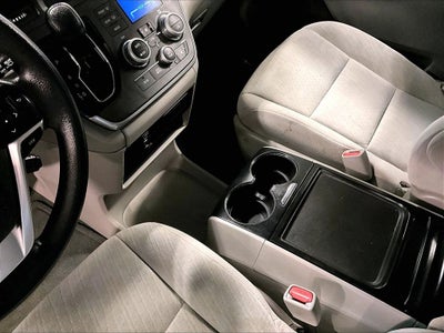 2017 Toyota Sienna LE 8 Passenger