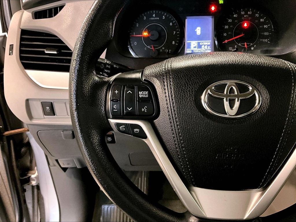 2017 Toyota Sienna LE 8 Passenger