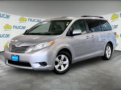 2017 Toyota Sienna LE 8 Passenger