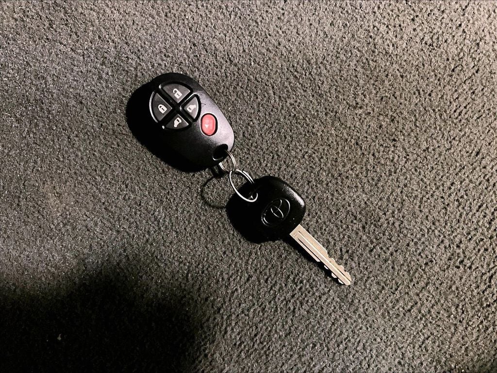 2017 Toyota Sienna LE 8 Passenger