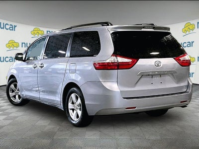 2017 Toyota Sienna LE 8 Passenger