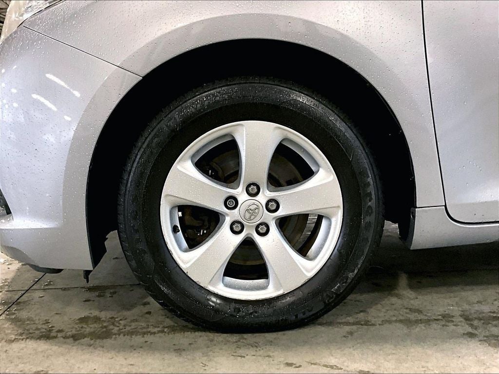 2017 Toyota Sienna LE 8 Passenger