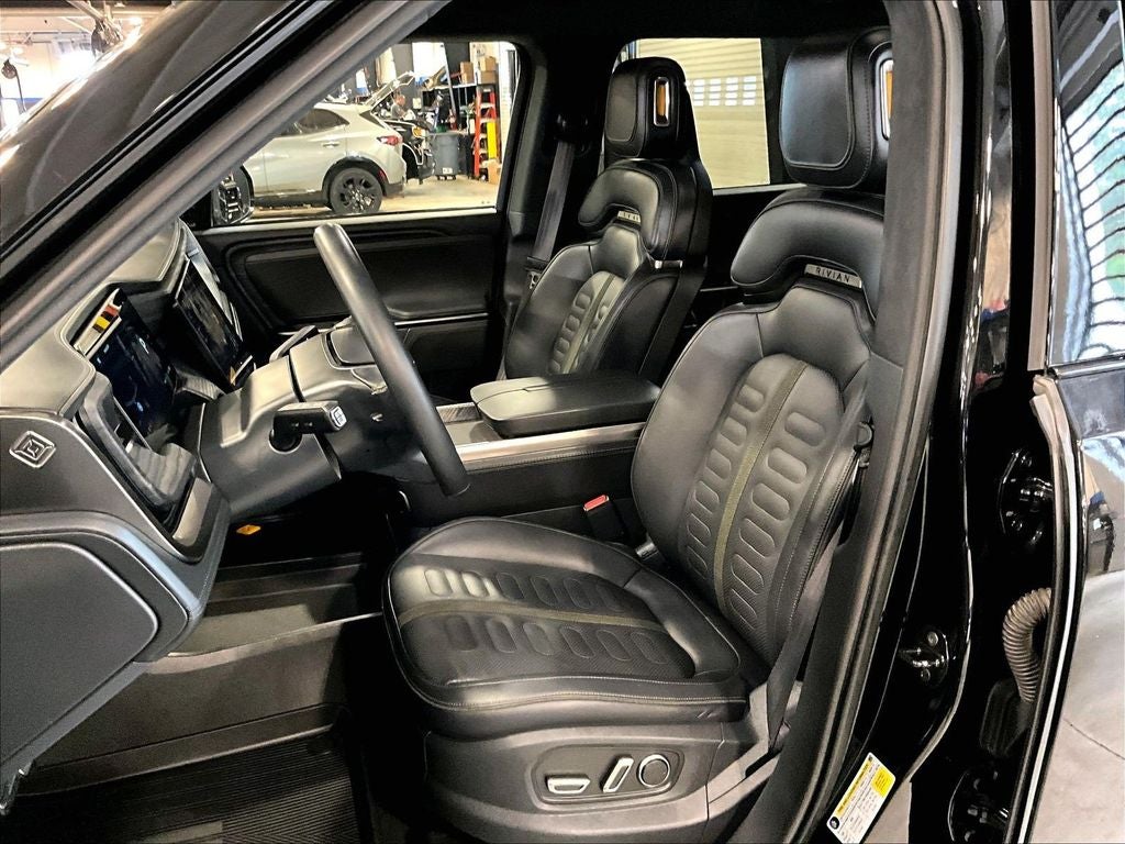 2024 Rivian R1S Adventure