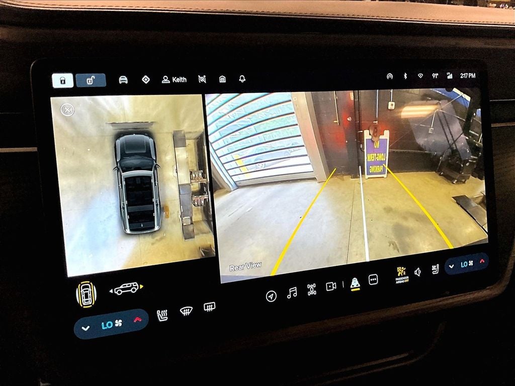 2024 Rivian R1S Adventure