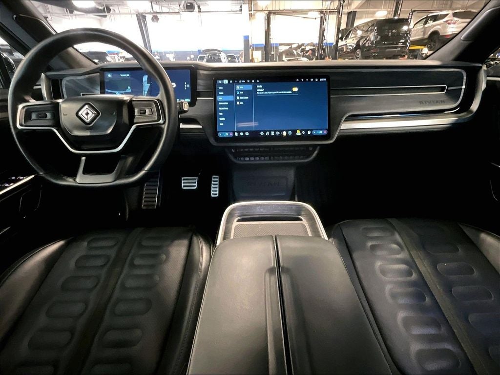 2024 Rivian R1S Adventure