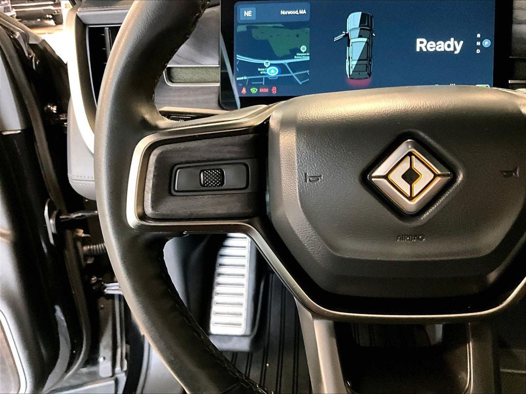 2024 Rivian R1S Adventure