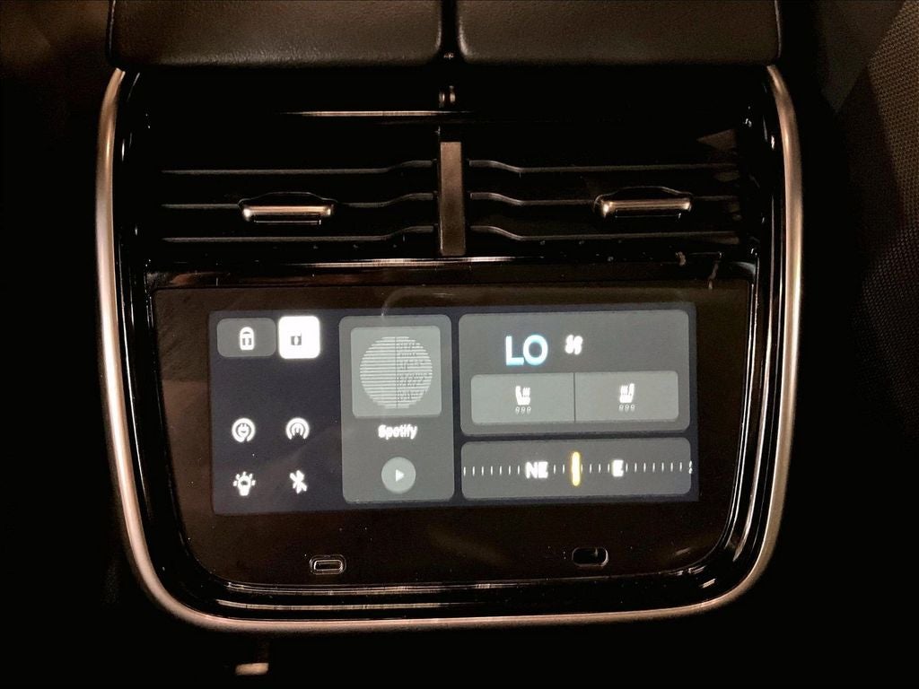 2024 Rivian R1S Adventure