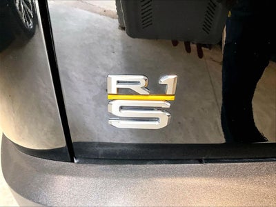 2024 Rivian R1S Adventure