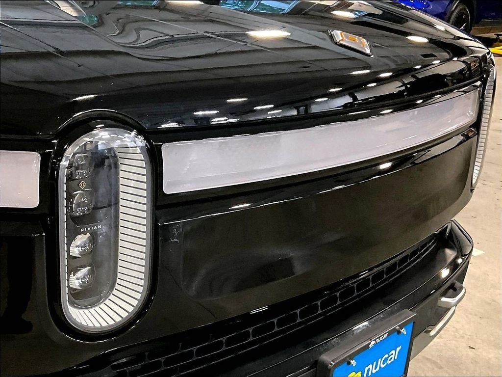 2024 Rivian R1S Adventure
