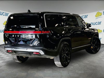 2024 Rivian R1S Adventure