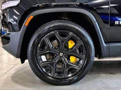 2024 Rivian R1S Adventure