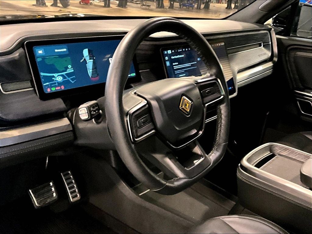2024 Rivian R1S Adventure