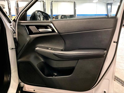 2024 Mitsubishi Outlander SE