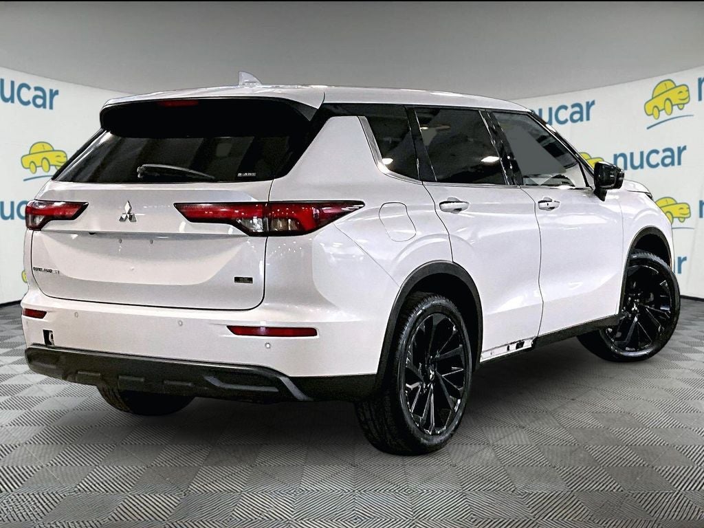 2024 Mitsubishi Outlander SE