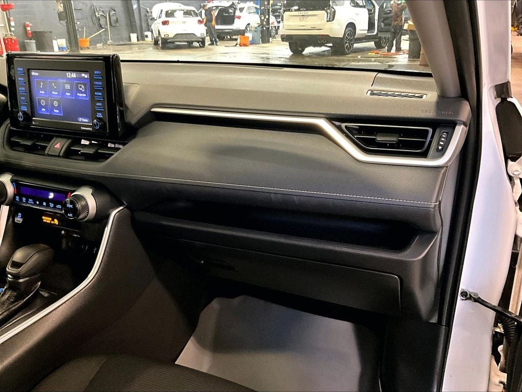 2020 Toyota RAV4 Hybrid LE