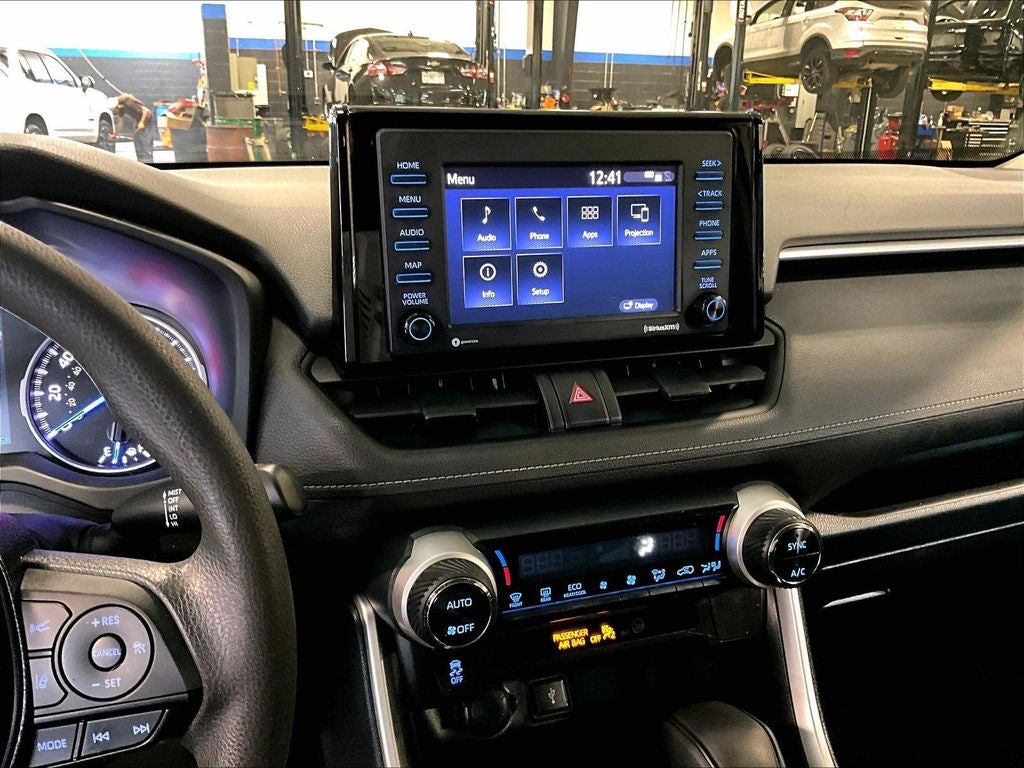 2020 Toyota RAV4 Hybrid LE