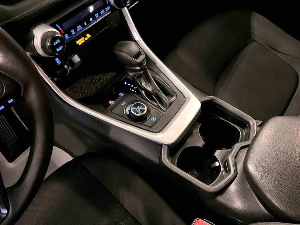 2020 Toyota RAV4 Hybrid LE