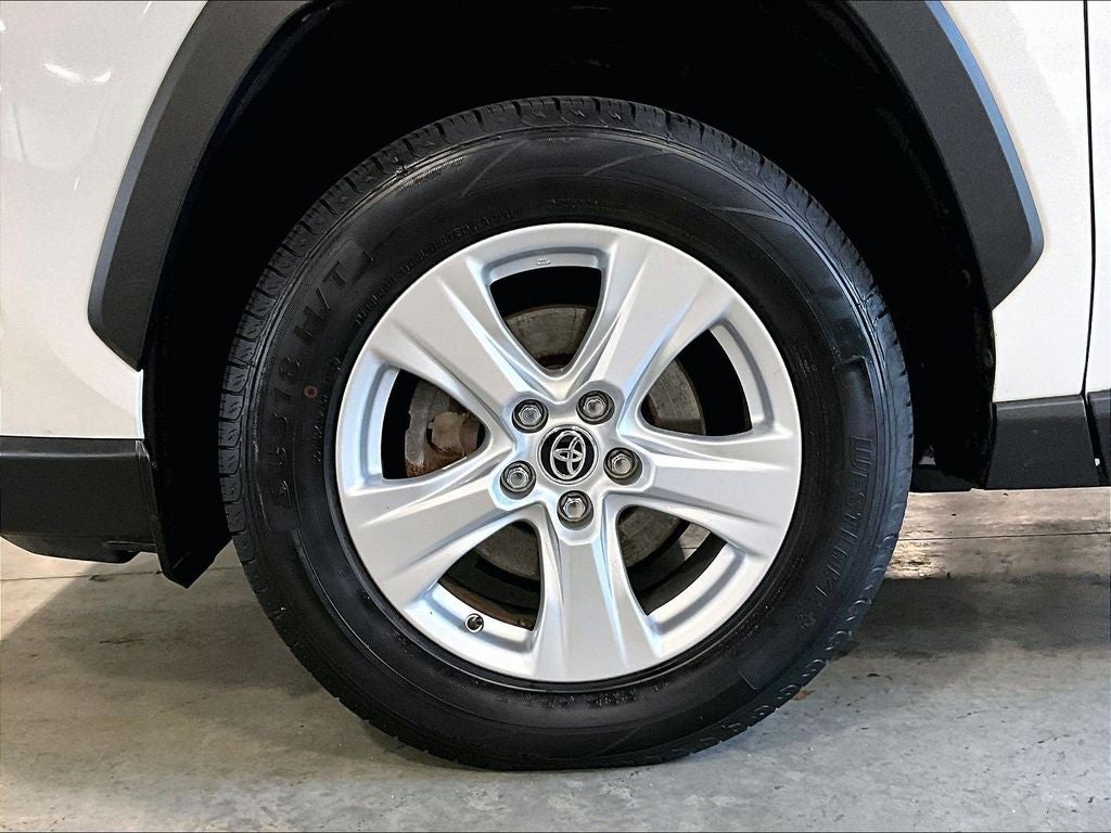 2020 Toyota RAV4 Hybrid LE
