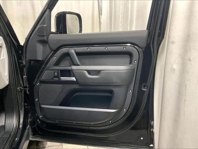 2025 Land Rover Defender S