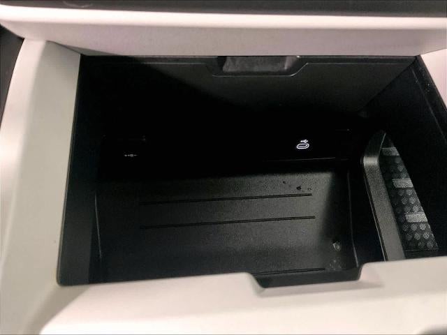 2025 Land Rover Defender S