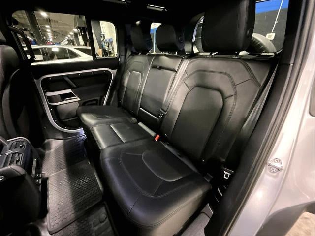 2023 Land Rover Defender SE