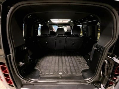 2023 Land Rover Defender SE