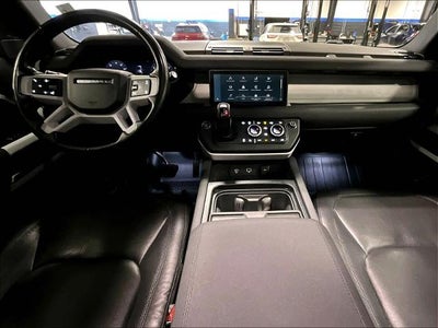 2023 Land Rover Defender SE