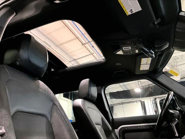 2023 Land Rover Defender SE