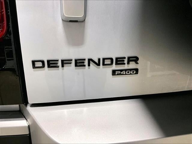 2023 Land Rover Defender SE