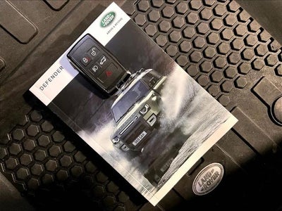 2023 Land Rover Defender SE
