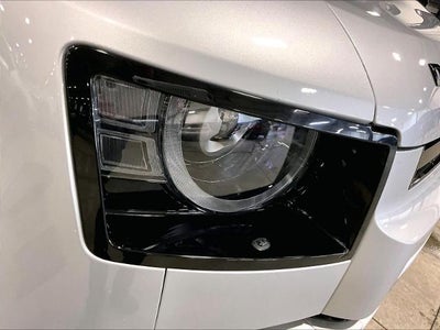 2023 Land Rover Defender SE