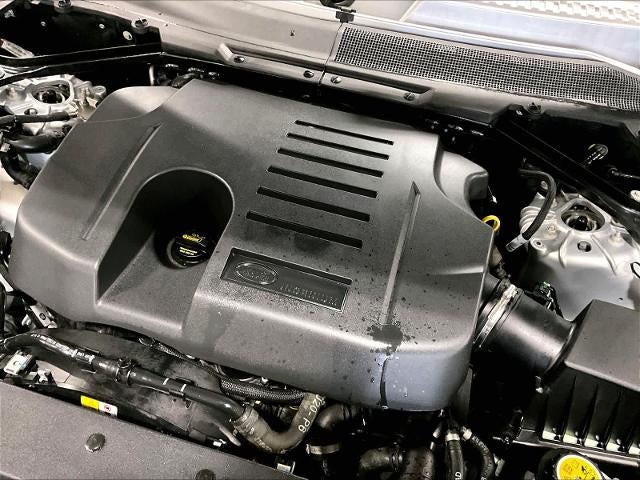 2023 Land Rover Defender SE